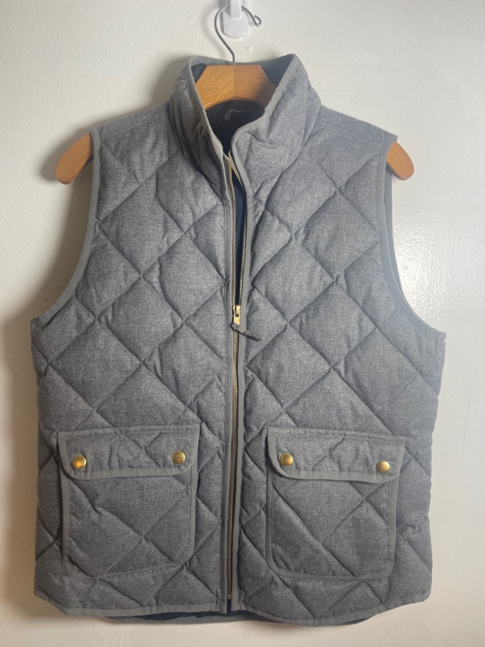 J. Crew Women’s Gray Quilted Vest Size: M